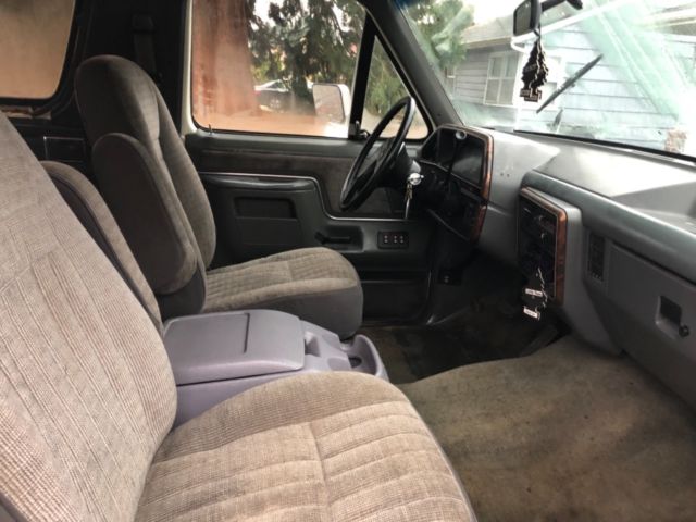 1991 White Ford Bronco SUV