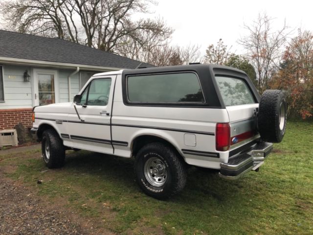 1991 White Ford Bronco SUV