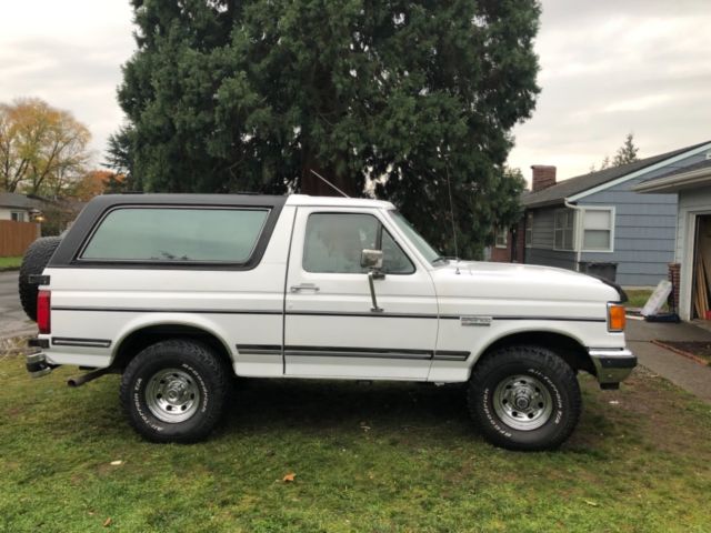 1991 White Ford Bronco SUV