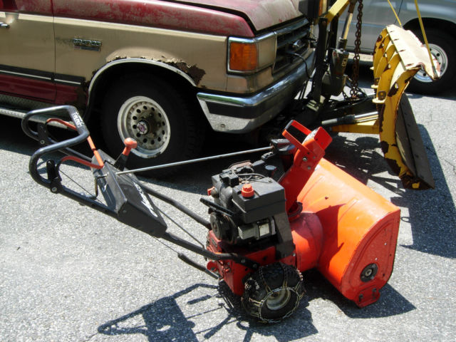 1991 Red/Biege Ford Bronco