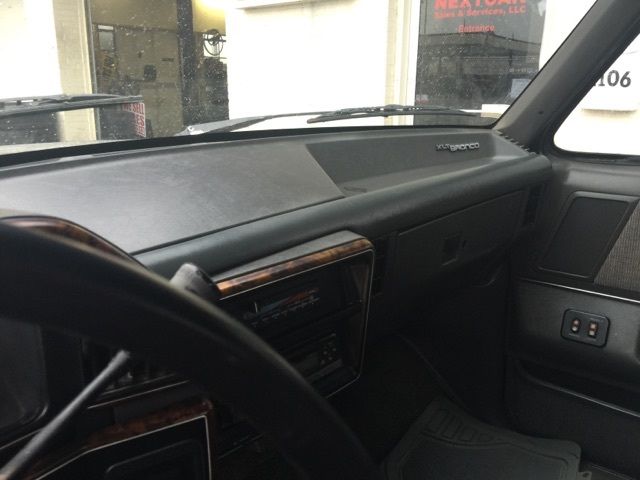1991 Black Ford Bronco