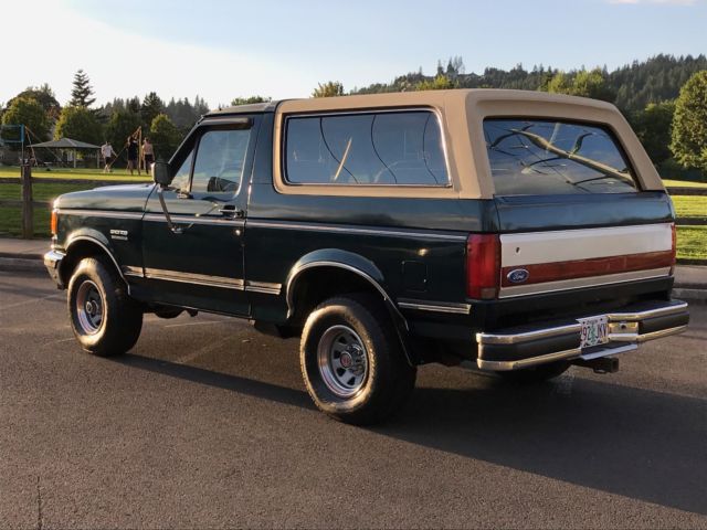 1991 Green Ford Bronco SUV