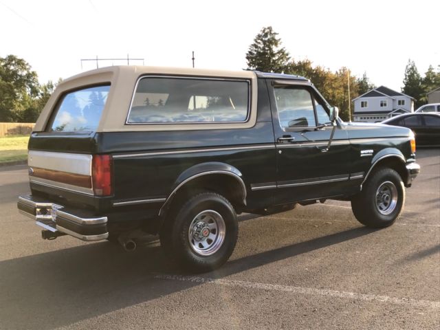 1991 Green Ford Bronco SUV