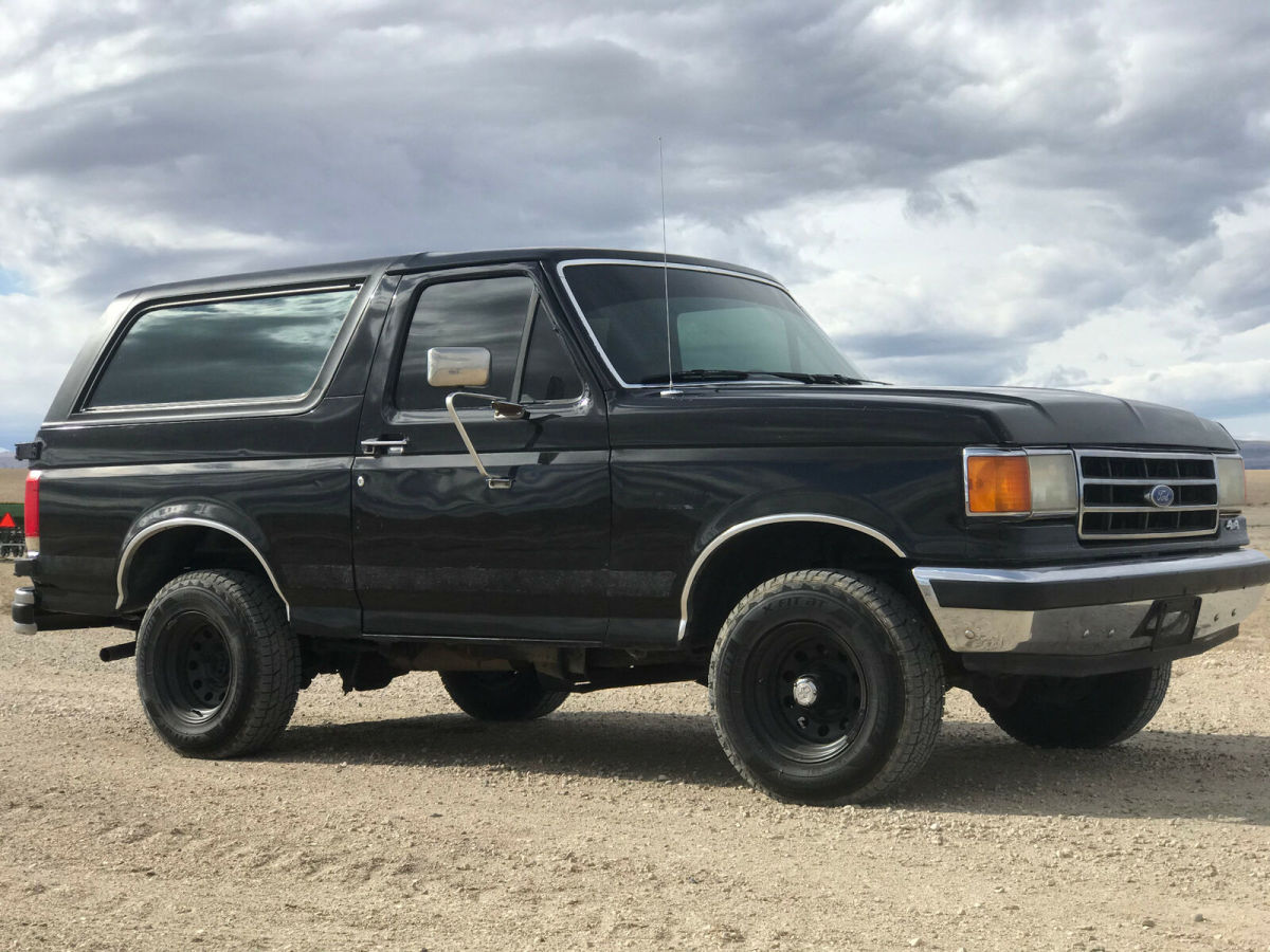 1991 Black Ford Bronco SUV