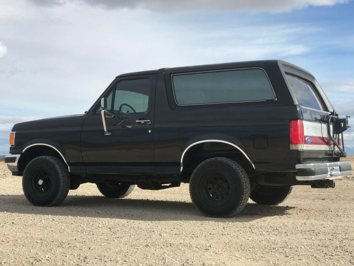1991 Black Ford Bronco SUV