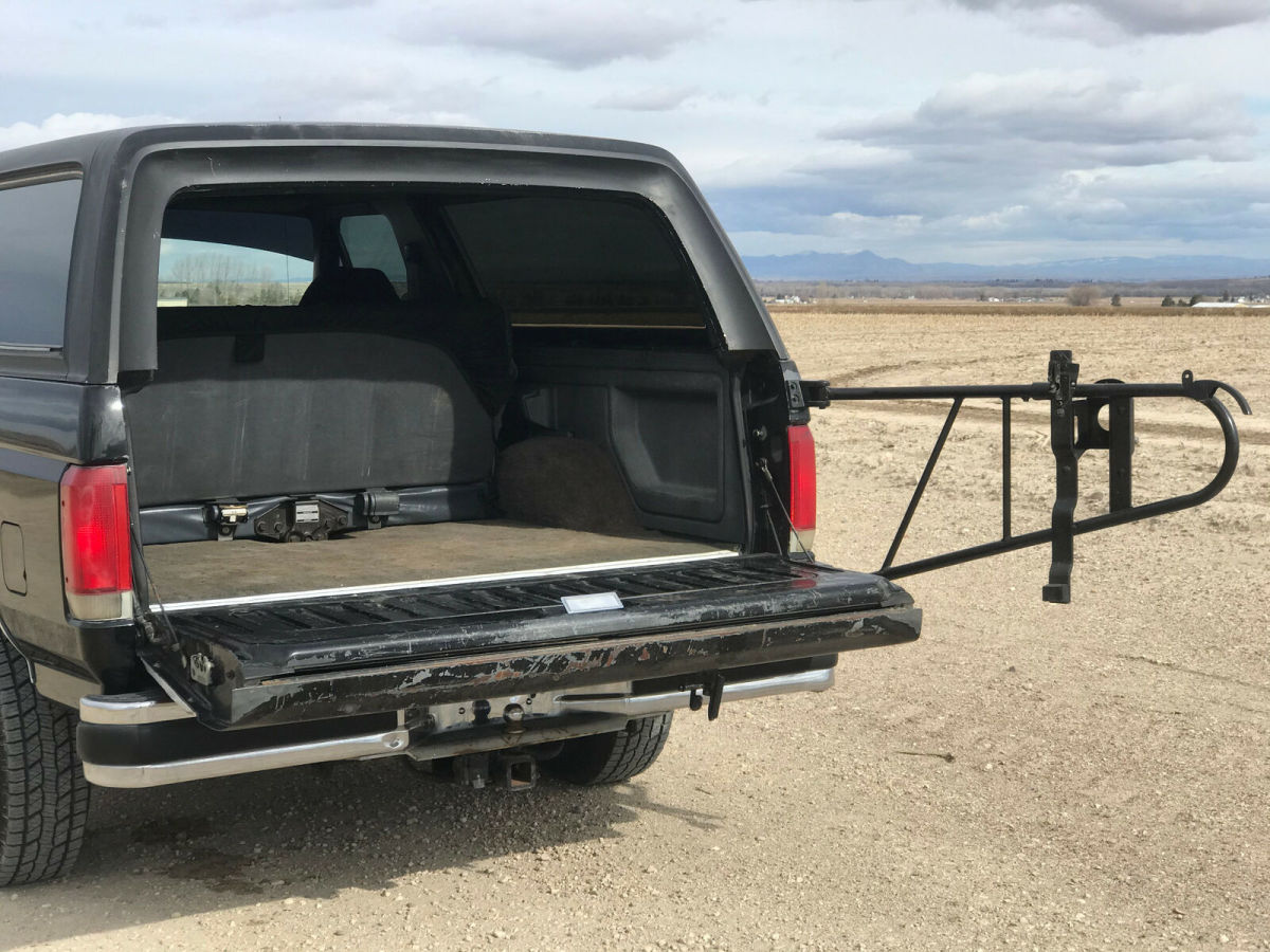 1991 Black Ford Bronco SUV