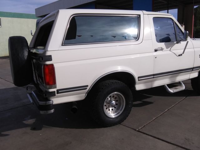1991 White Ford Bronco