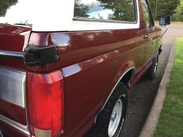 1991 Gray Ford Bronco SUV