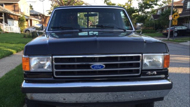 1991 Black Ford F-150 Standard Cab Pickup