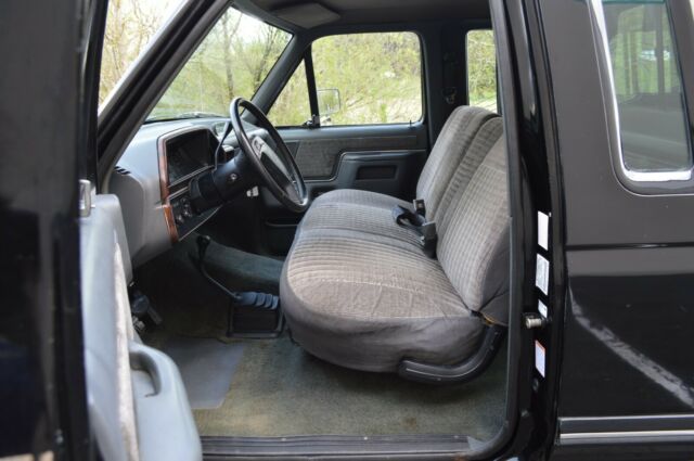 1991 Black Ford F-150 Extended Cab Pickup