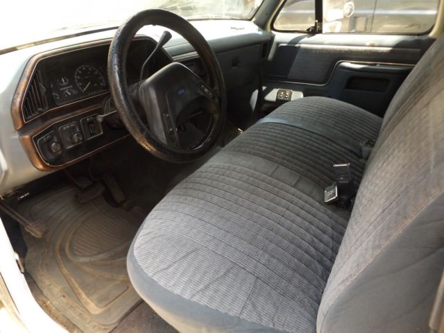 1991 White Ford F-150 Extended Cab Pickup