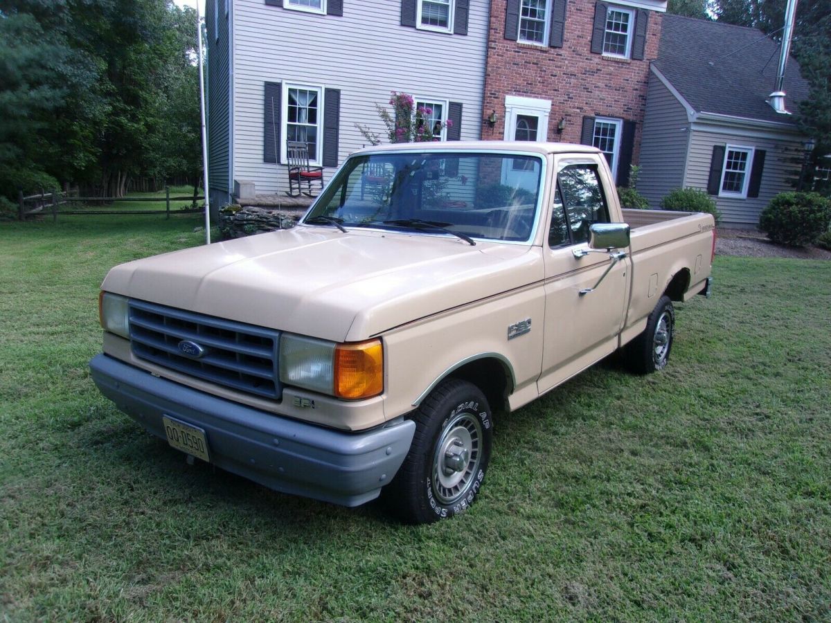 1991 Tan Ford F-150 Standard Cab Pickup