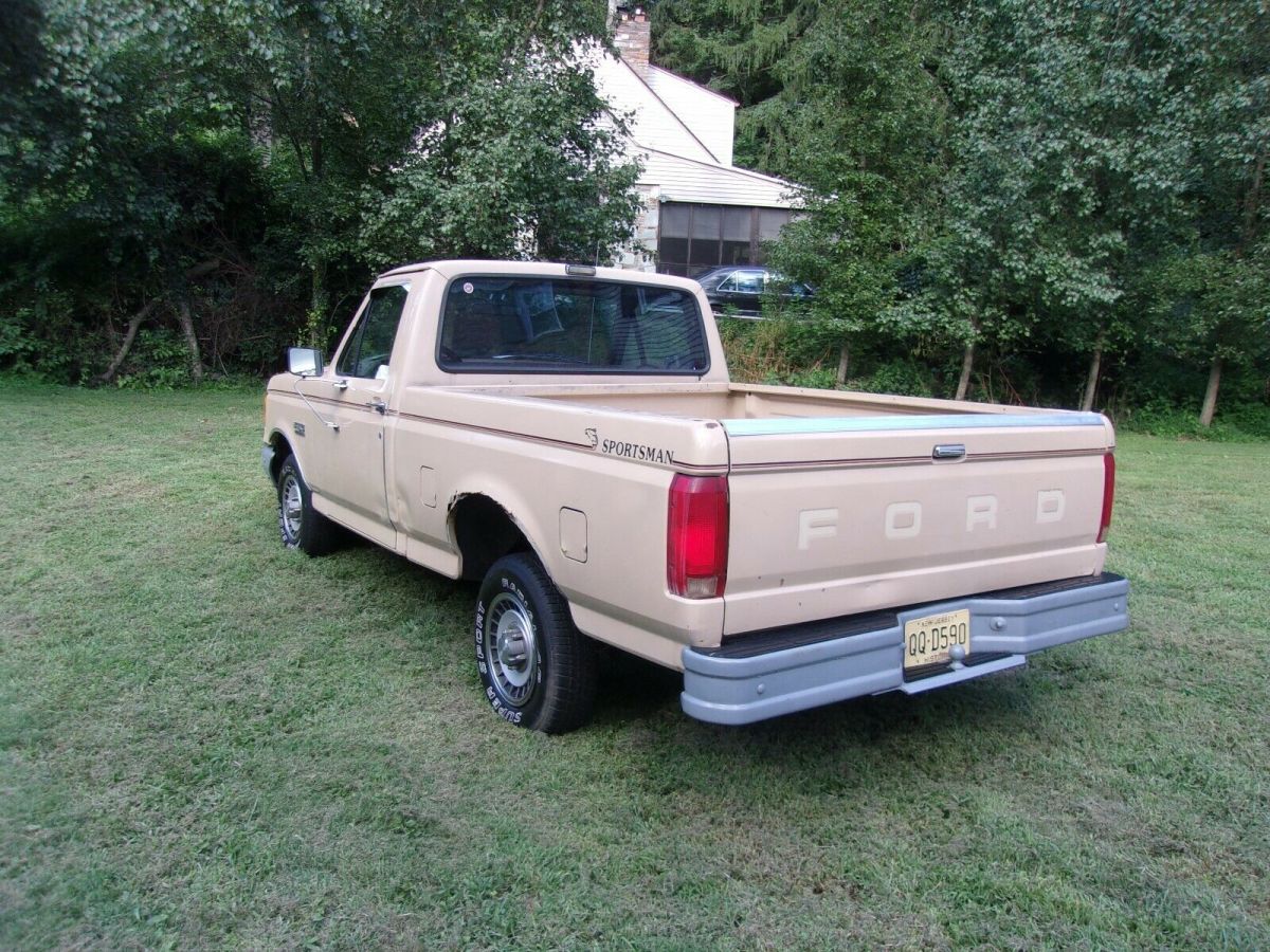 1991 Tan Ford F-150 Standard Cab Pickup