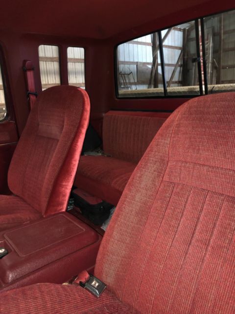 1991 Red Ford F-250 Extended Cab Pickup