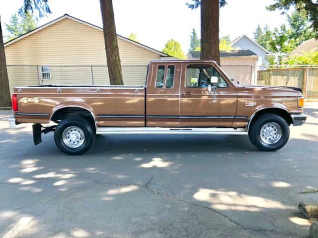 1991 Brown Ford F-250 Extended Cab Pickup