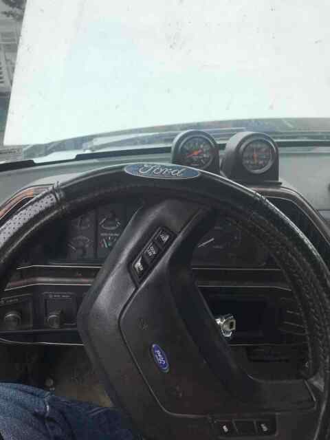 1991 White Ford F-250 Pickup