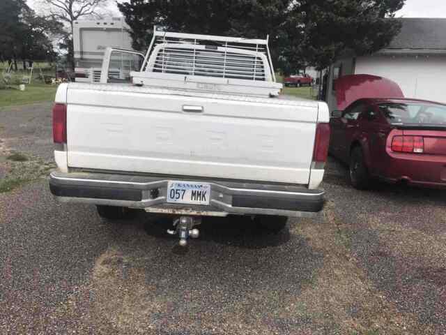 1991 White Ford F-250 Pickup