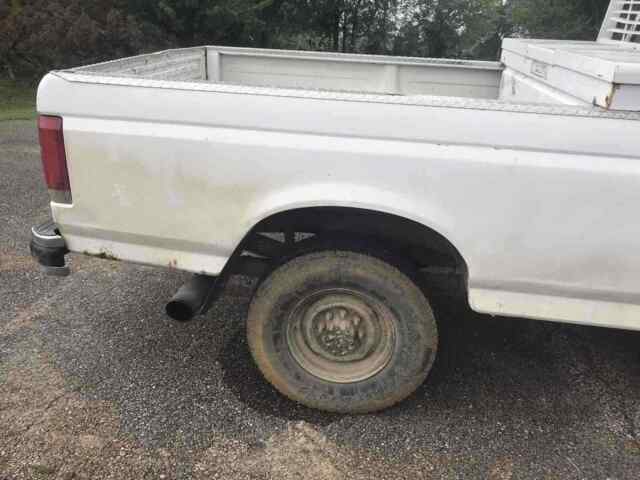1991 White Ford F-250 Pickup