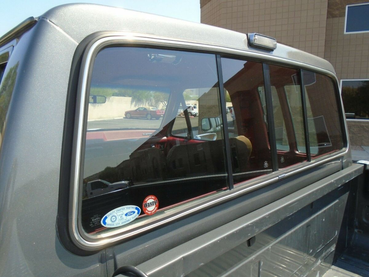 1991 Gray Ford F-250 Super Cab Pickup