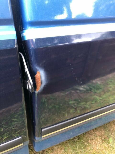 1991 Blue Ford F-250 Extended Cab Pickup