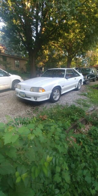 1991 White Ford Mustang Hatchback