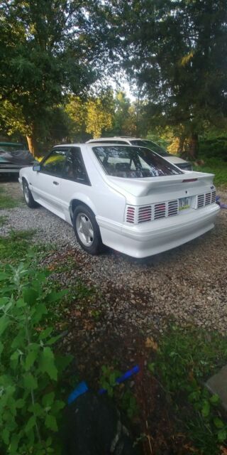1991 White Ford Mustang Hatchback