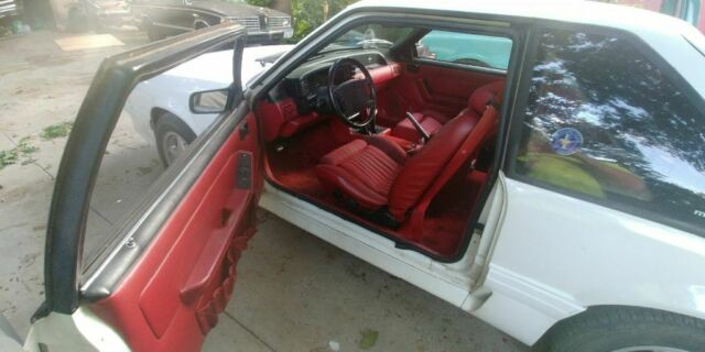 1991 White Ford Mustang Hatchback