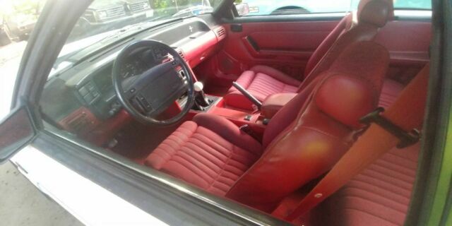 1991 White Ford Mustang Hatchback