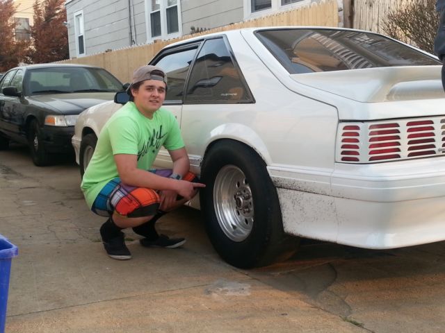 1991 White oxford Ford Mustang