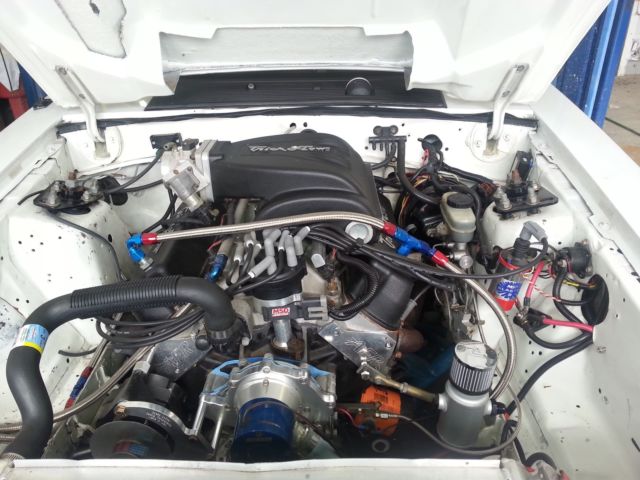 1991 White oxford Ford Mustang