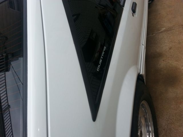 1991 White oxford Ford Mustang