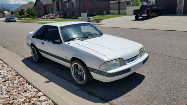 1991 White Ford Mustang Hatchback