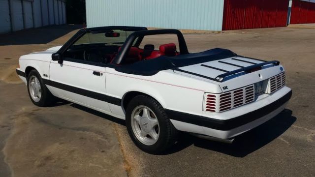 1991 Ford Mustang Convertible