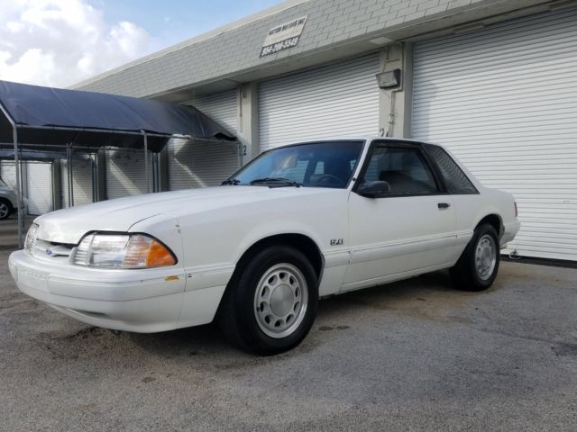 1991 Ford Mustang
