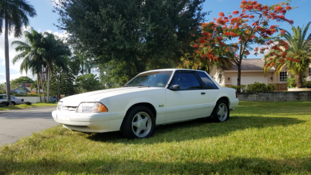 1991 White Ford Mustang Coupe