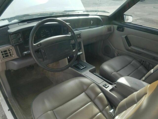 1991 White Ford Mustang Coupe