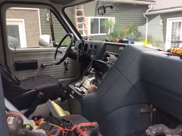 1991 White Chevrolet G30 Van Cargo van