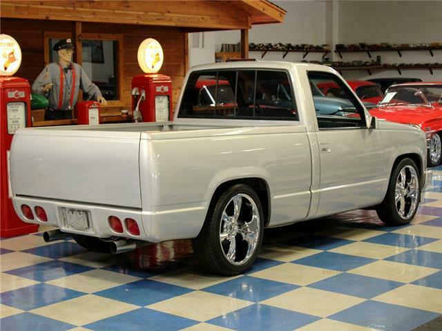 1991 Silver GMC Sierra Pickup --