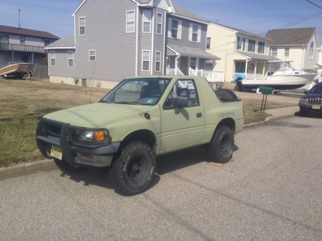 1991 Green Isuzu Amigo SUV