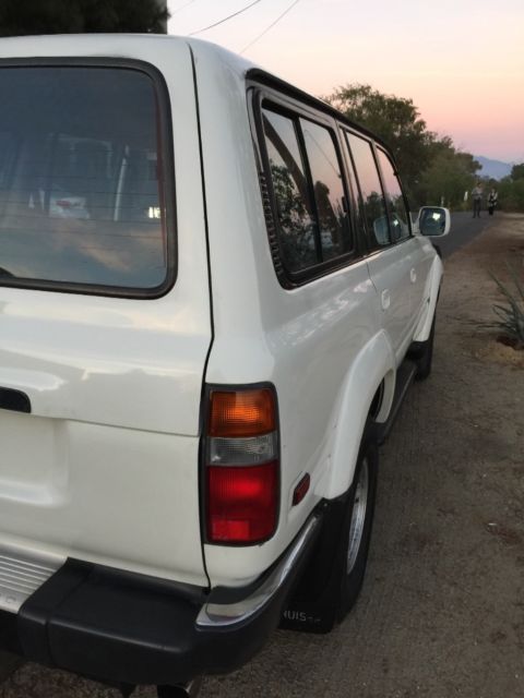 1991 White Toyota Land Cruiser SUV