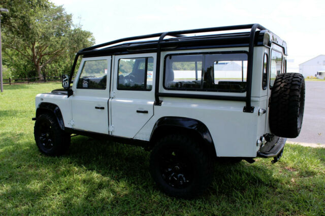 1991 White Land Rover Defender SUV