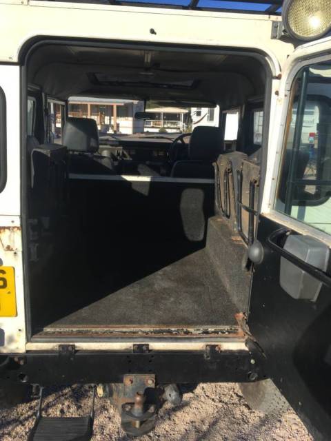 1991 White Land Rover Defender SUV