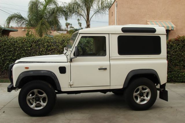 1991 White Land Rover Defender