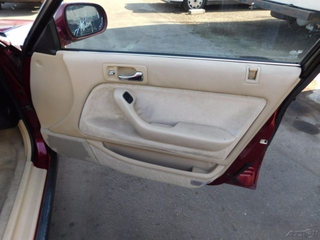 1991 White Honda Accord Sedan