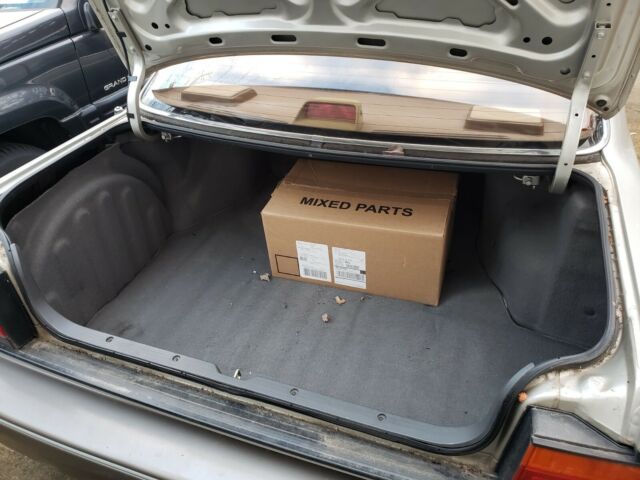 1991 Gold Mazda 929 Sedan