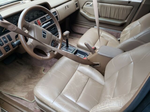 1991 Gold Mazda 929 Sedan