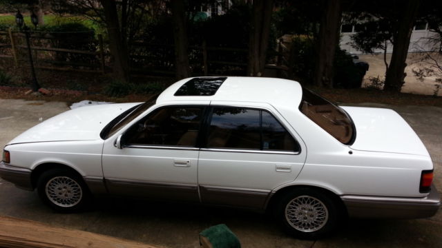 1991 White Mazda 929 Sedan