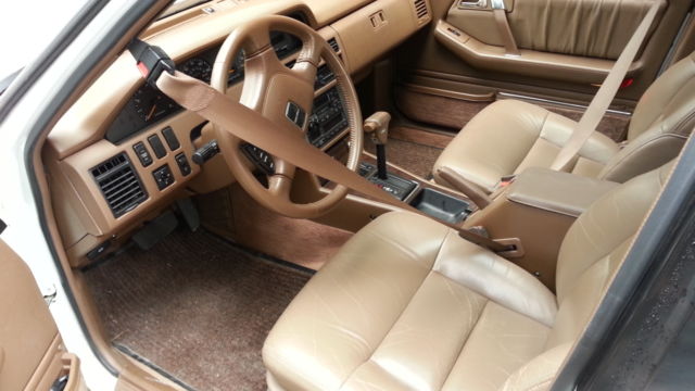 1991 White Mazda 929 Sedan