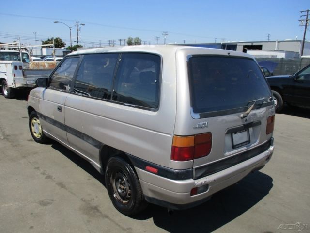 1991 Tan Mazda MPV