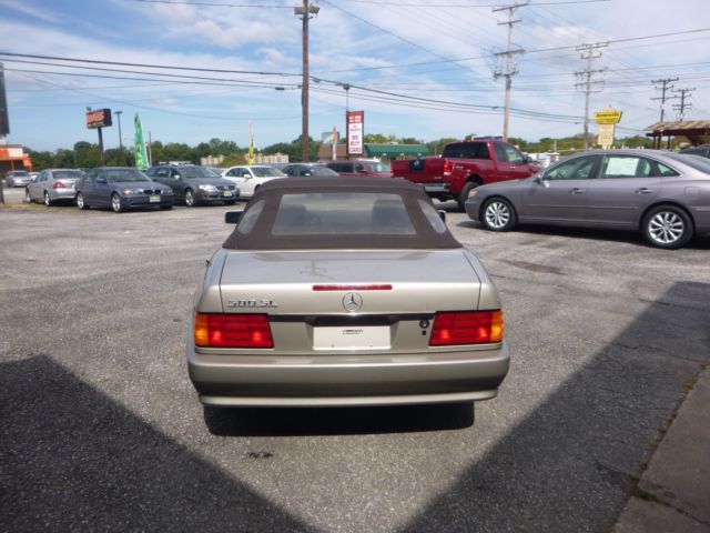 1991 Gold Mercedes-Benz SL-Class Convertible